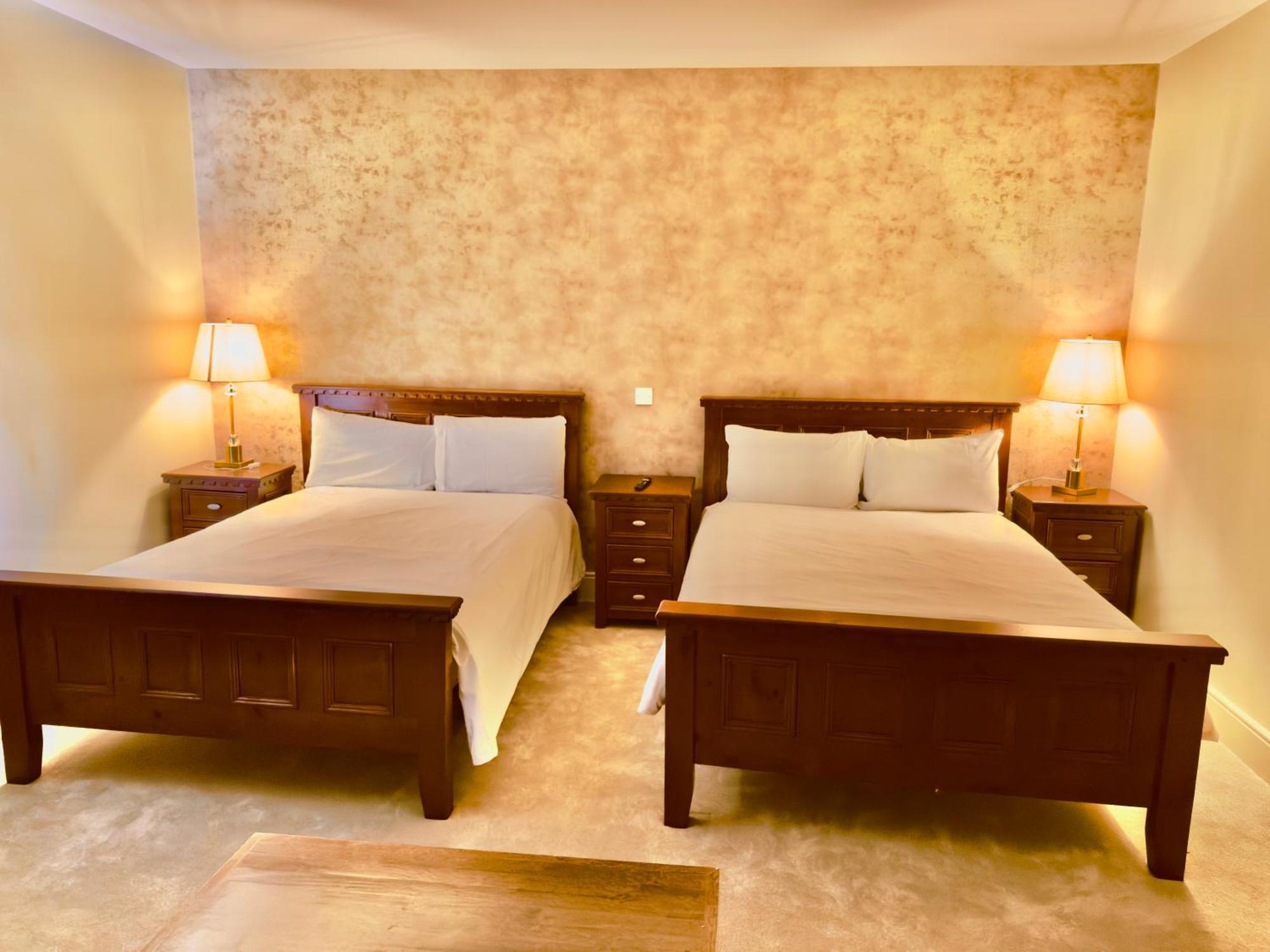 Jacksons Restaurant And Accommodation 罗斯康芒 外观 照片