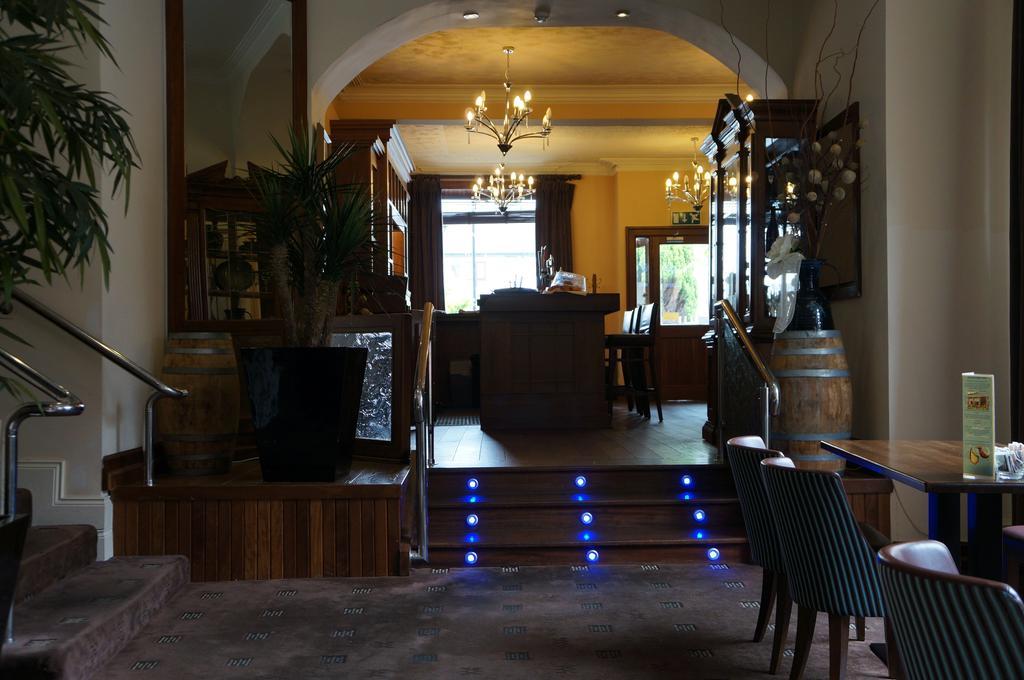 Jacksons Restaurant And Accommodation 罗斯康芒 外观 照片